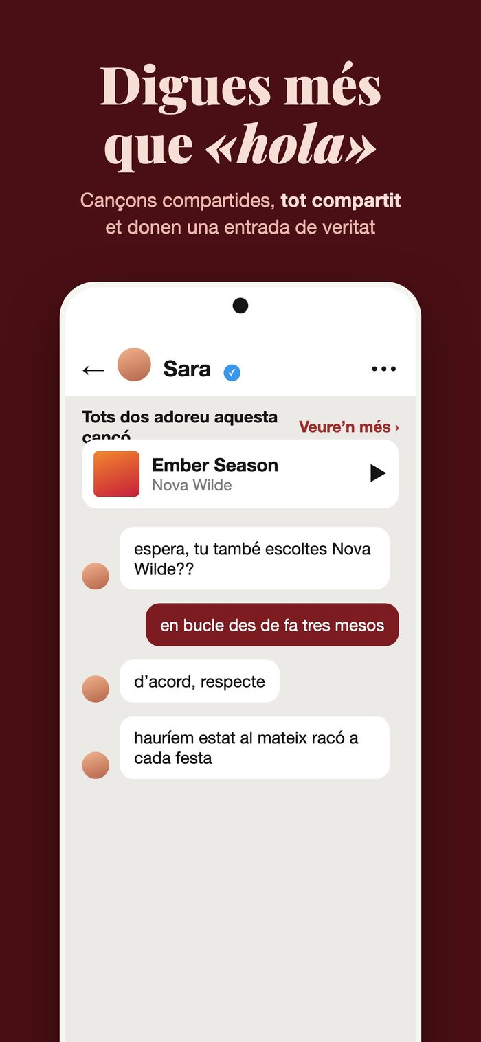 Un xat de Flame on tots dos estimen la mateixa cançó, amb Ember Season de Nova Wilde fixada a dalt
