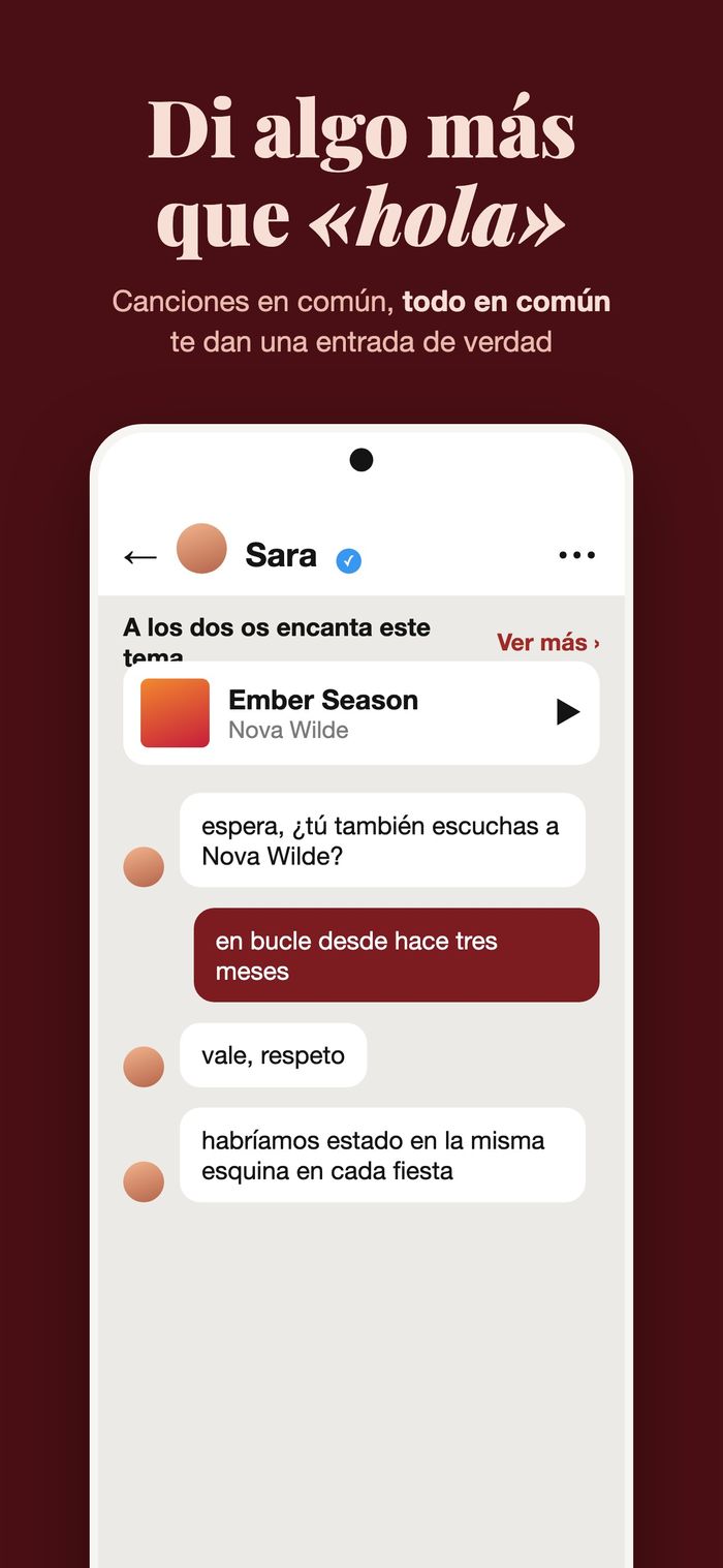 Un chat de Flame donde ambos aman la misma canción, con Ember Season de Nova Wilde fijada arriba como entrada